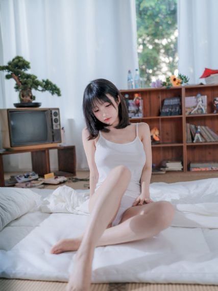 我的漂亮老师1中文字幕版_剧情片免费观看韩国